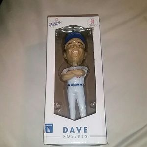 Dave Roberts bobblehead