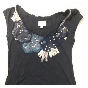 ✨SALE✨ Anthropologie Deletta navy appliqué tee