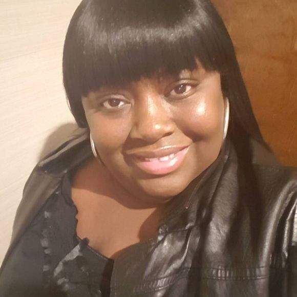 Meet your Posher, Ebony - Picture 1 of 1