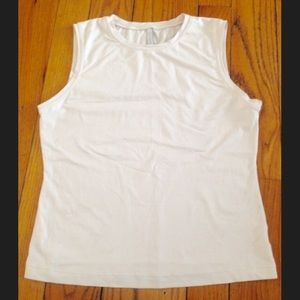 Medium City Tech workout tank top