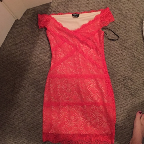 Bebe dress