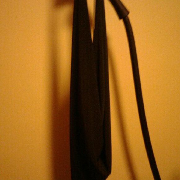 Sleek long halter no seems no tieing.  Slinky - Picture 1 of 2
