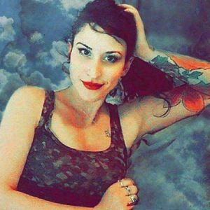 Meet your Posher, Becca