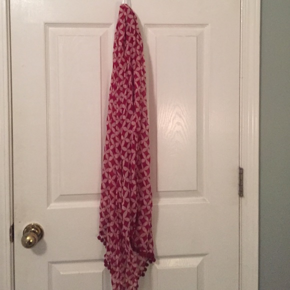 Maroon scarf with pom-poms