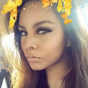 Meet your Posher, Evelyn