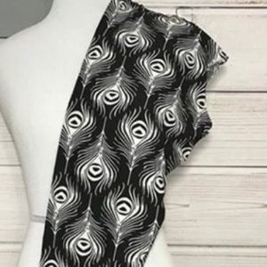 BNWT 🆕🆕 OS PEACOCK FEATHERS LULAROE LEGGINGS