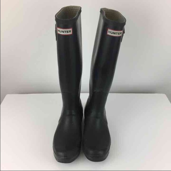 Hunter Boots Black 10 PLEASE READ