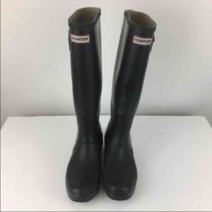 Hunter Boots Black 10 PLEASE READ