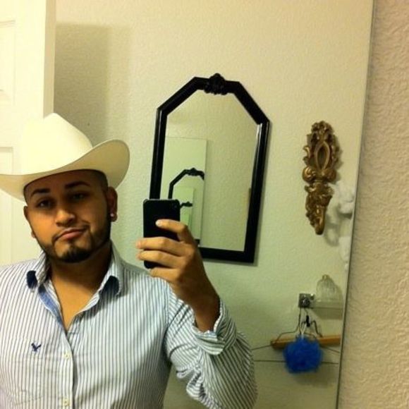 Meet your Posher, Juan - Picture 1 of 1