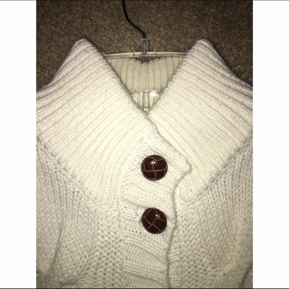 Long off-white belted sweater vest - keep warm! - Picture 2 of 4