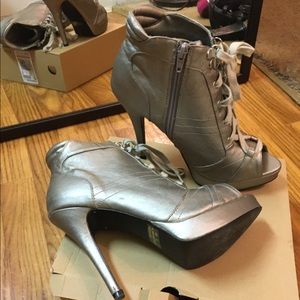 💖 JustFab Booties