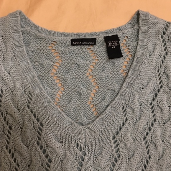 MODA International Cable Knit Sweater - Picture 2 of 3