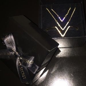 Victoria's Secret V necklace & bracelet set