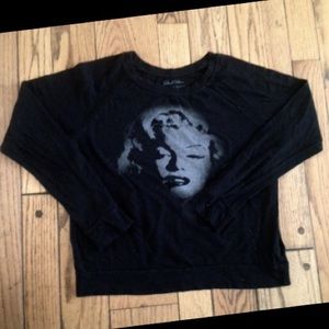 Medium B+W Marilyn Monroe long-sleeve