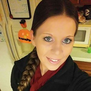 Meet your Posher, Cortney