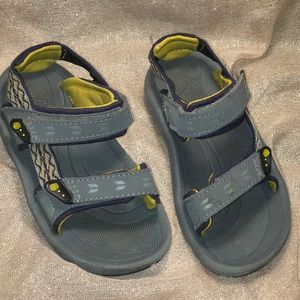 Teva Toddler size 9 Velcro sandals
