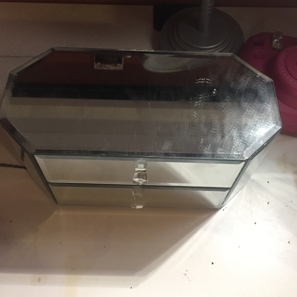 Two compartment jewelry organizer - Picture 2 of 2