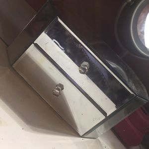 Two compartment jewelry organizer