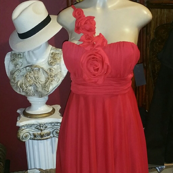 Grace Dresses & Skirts - Grace cocktail dress great for the holidays