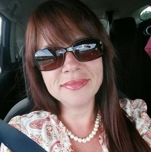 Meet your Posher, Catherine