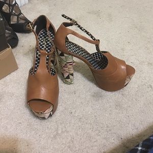 Platform sandals