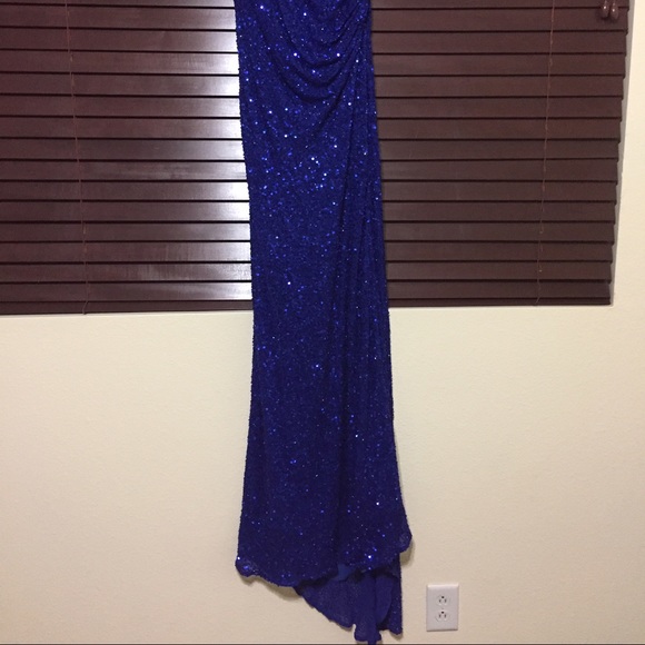 Prom dress - Picture 2 of 4