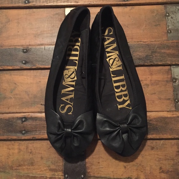 Sam and Libby Bow Flats