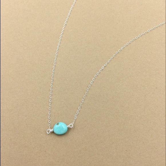 Gorgeous turquoise nugget dainty choker/necklace - Picture 2 of 4