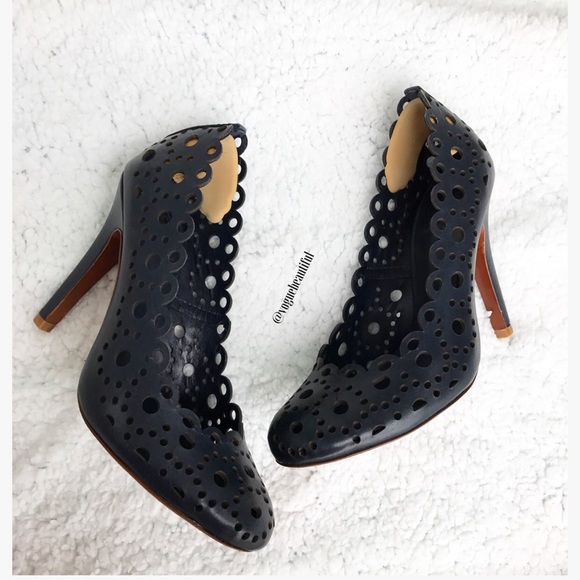 Tory Burch Shoes - Tory Burch Lasercut Pumps