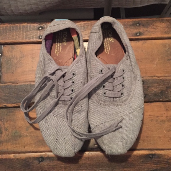 Women's Lace Up Toms