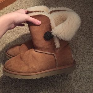 Bailey button uggs