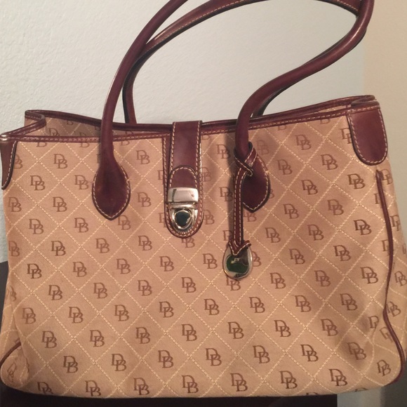 Dooney & Bourke bag