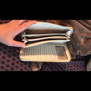 Michael Kors Bags - White Michael Kors wallet Michael Kors Bags - White Michael Kors wallet
