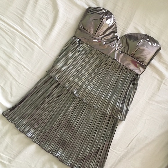 Strapless tiered dress