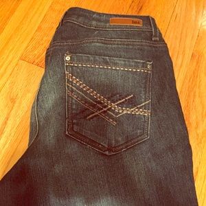 L.E.I Size 7 Curvy Skinny Jeans