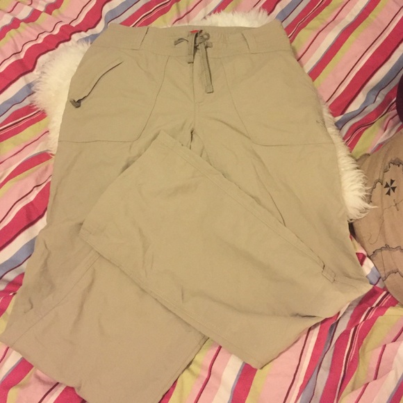 North Face Cargo Pants/Capris Size 6