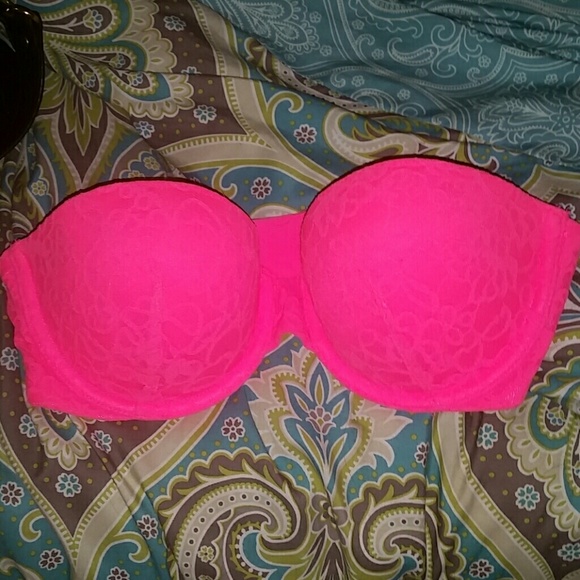 !FOR!@briiiananna Victorias Secret strapless bra