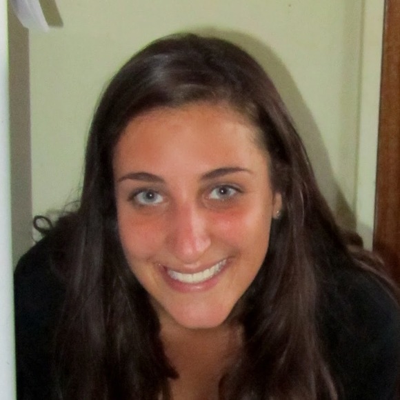 Meet your Posher, Julie - Picture 1 of 1