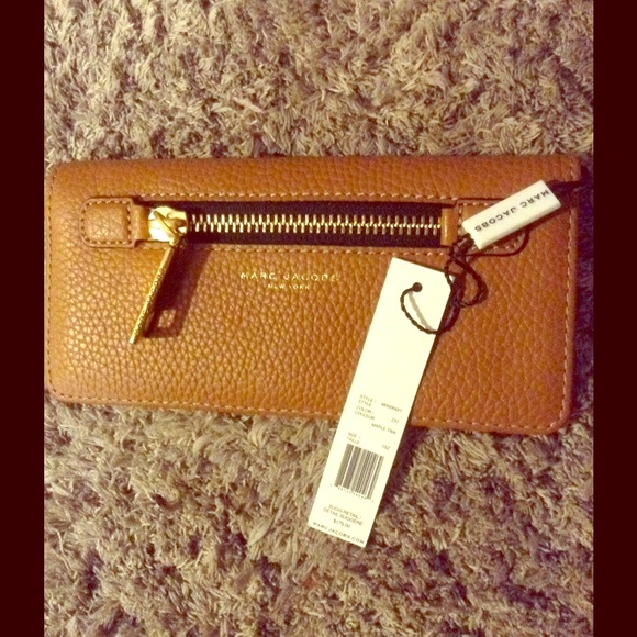 Marc Jacobs Gotham open face wallet