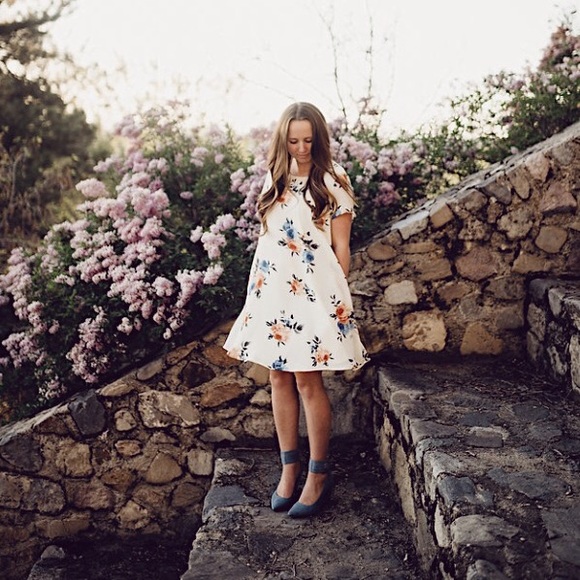 Meet your Posher, Kelsi - Picture 2 of 3