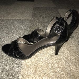 Kelly & Katie black snake strappy heel sandal