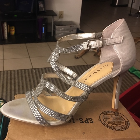 Gianni Bini Heels - Picture 2 of 4