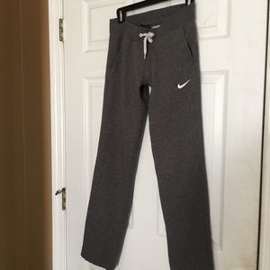 Nike sweat pants straight/boot leg. Size XS