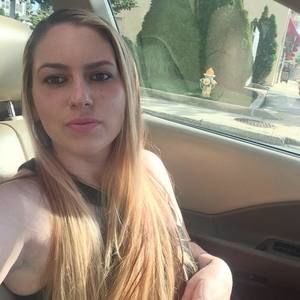 Meet your Posher, Eva