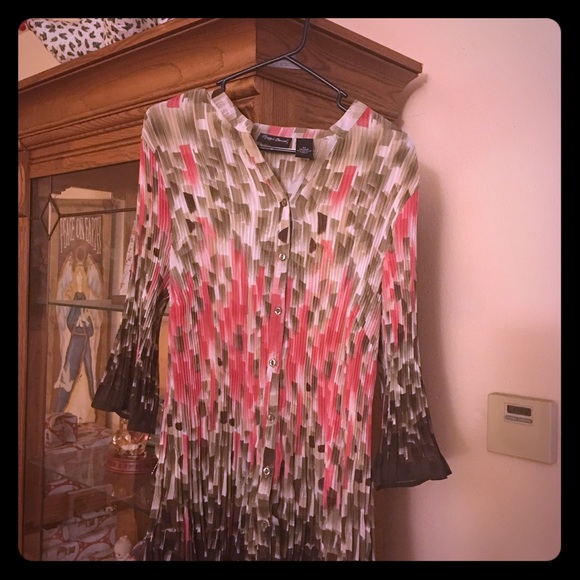 Ribbed blouse with tulip sleeves