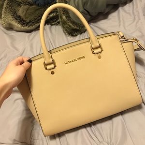 Michael Kors Selma Medium Satchel