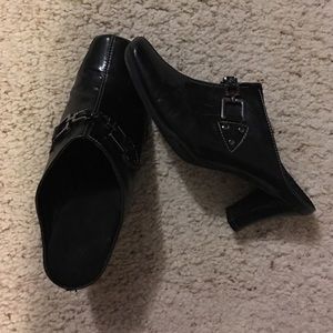 Black open heeled dress shoes