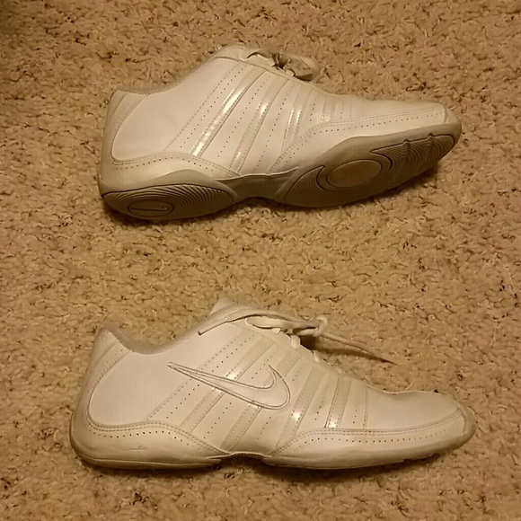 Nike white tennis shoes