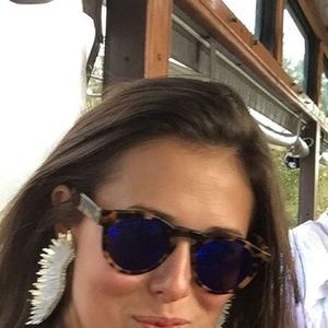 Meet your Posher, Abigail