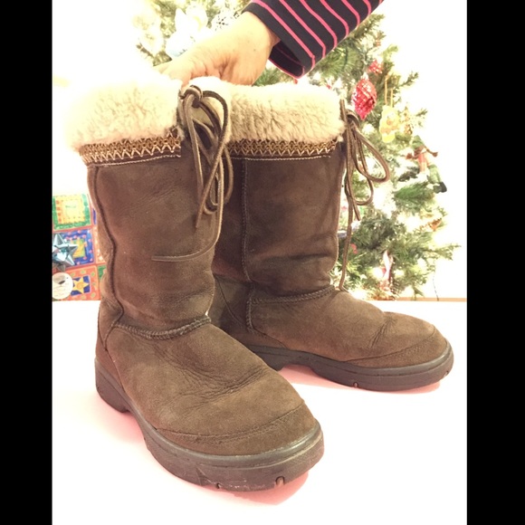 Uggs size 7. Feels more like 7.5.
